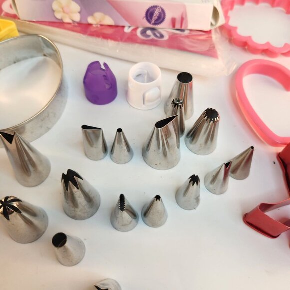 Assorted Cookie Cutters & Decorating Tools Set 50-Piece Stainless Steel & Plasti - Picture 2 of 16